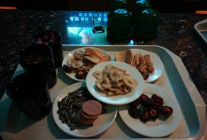 杭州湾ktv天花板怎么样（杭州湾KTV：天花板设计与装饰的独到之处）