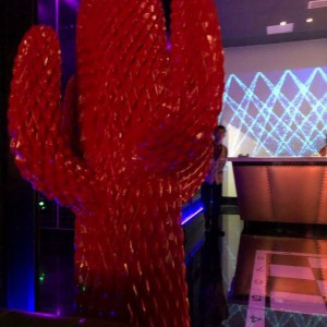 杭州不见不散ktv订房（当然，根据您的要求，新标题可以是：）