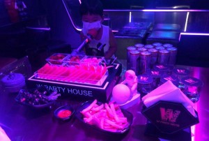 杭州ktv的工资待遇怎么样（杭州KTV业薪酬水平及福利待遇解析）